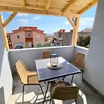 Ned *