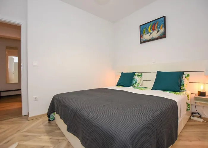 Ned Апартаменты Мандре